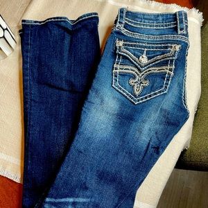 Rock Revival size 26 (BUTTON MISSING)